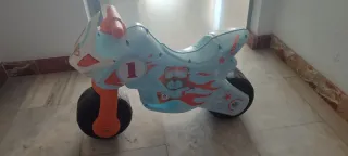 Moto correpasillos infantil