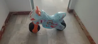 Moto correpasillos infantil