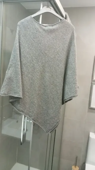 Poncho Cortefiel Talla M-L Gris Nuevo