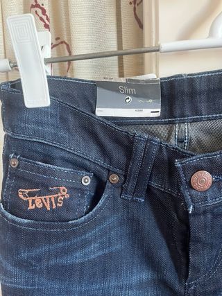 Vaqueros Levi's Slim Azules (cremallera rota)