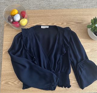 Blusa Brownie azul con volantes