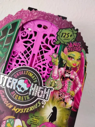 Monster High Venus McFlytrap Skulltimate Secrets