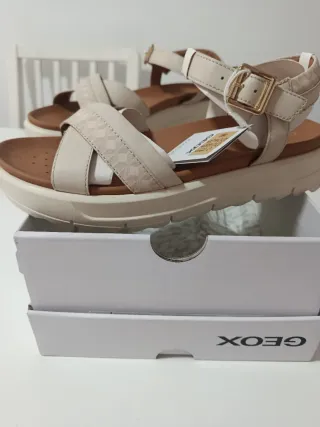 Sandalias Geox Beige Mujer