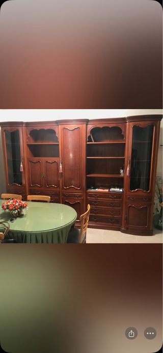 Mueble de salón madera y cristal