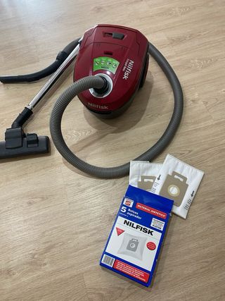 Nilfisk Coupé Neo Aspirador + Bolsas