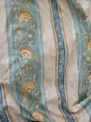 2 Tende in tessuto con stampa floreale e ganci a clip