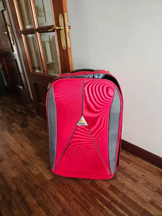 Maleta de viaje Faraway roja y gris