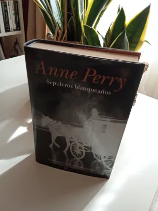 Sepulcros Blanqueados (Spanish Edition)