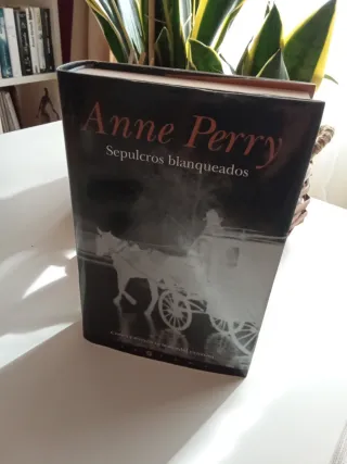 Sepulcros Blanqueados (Spanish Edition)