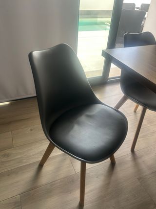 Juego de 4 sillas grises