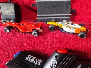 Lote Scalextric Compact: Coches y Mandos
