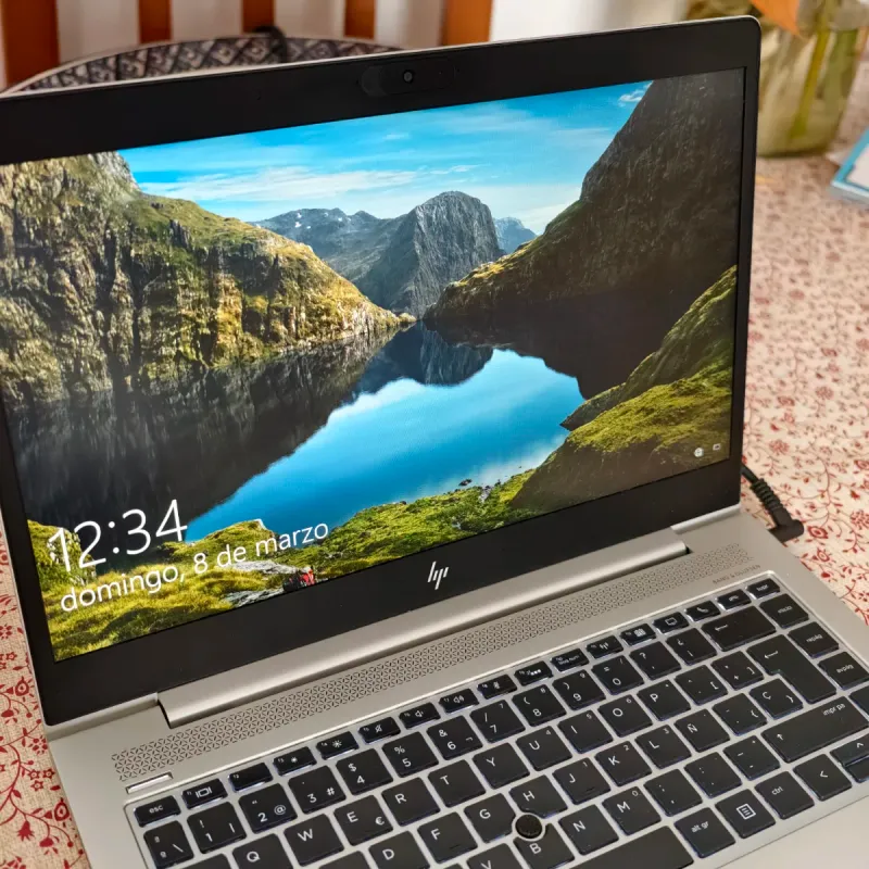 HP EliteBook 745 G6 solo usado en oficina. afbeelding 4