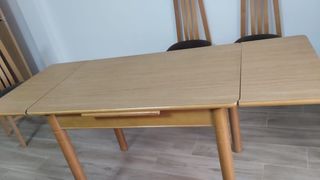 Mesa de cocina extensible con cajones