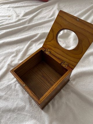 Caja de madera decorativa