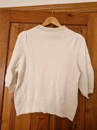 Jersey fino blanco con perlas