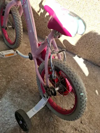Bicicleta Hello Kitty rosa