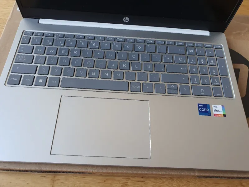 Portátil HP 15" intel i7 afbeelding 2
