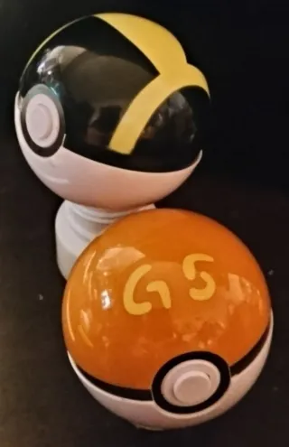 Pokémon Lote 2 Pokeballs vacías (UltraBall+GS)