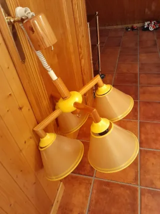 Lámpara de techo madera y metal