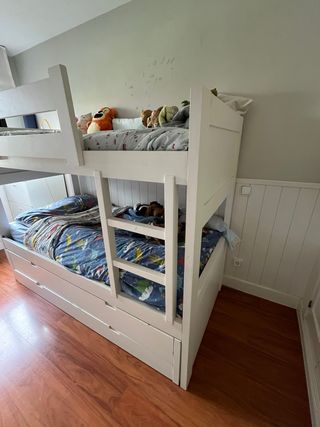 Litera triple con 2 cajones (incluido 1 colchón)