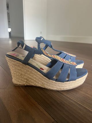 Sandalias Cuña Corina Azul Multicolor- Planta piel