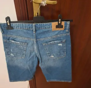 Jeans shorts Terranova strappati