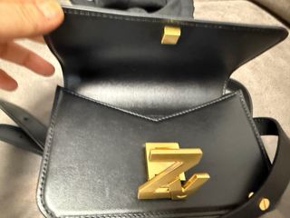 Bolso riñonera Zadig & Voltaire negro y dorado
