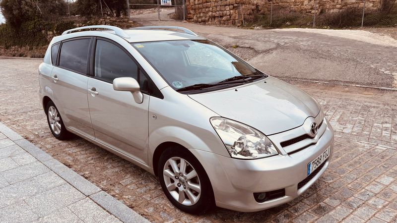 Toyota Corolla Verso 2007 - foto 1