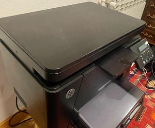 Impresora HP Color LaserJet Pro MFP M176n