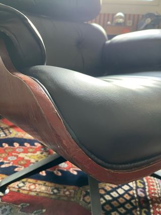 Sillón estilo Eames piel sintetica pie giratorio.