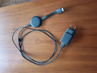 2 TVs Samsung y thomson 32"+ 2 Chromecast + Google