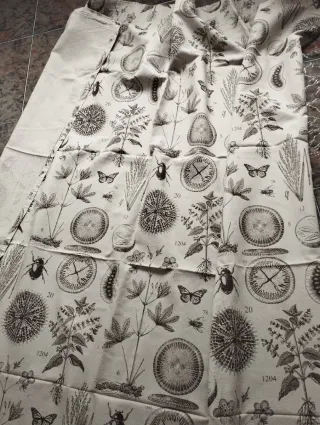 Cortinas beige y marrón