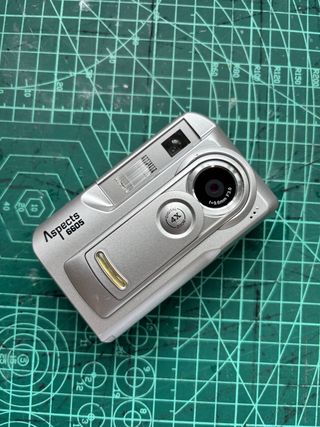 Pacchetto di fotocamere vintage digitali e analogiche