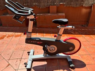 URGE VENDER - Bicicleta Spinning Life Fitness GX