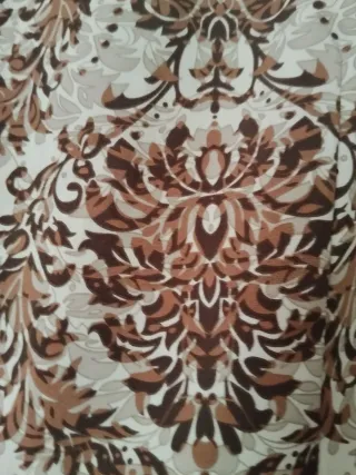 Vestido estampado floral beige y marrón