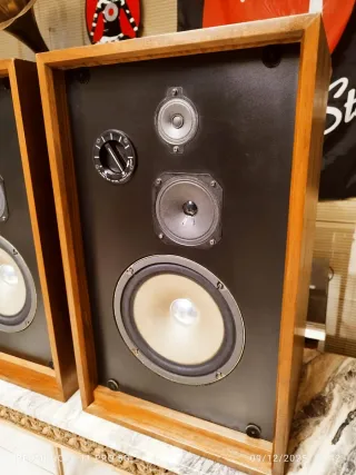 JVC-5321 MADE IN JAPAN  AÑO 1972.  ALTAVOCES.