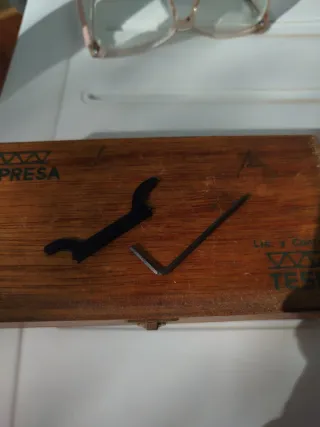 2 Micrómetros INPRESA 0-25mm con estuche