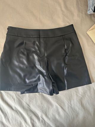 Stradivarius Pantalón Falda Cuero Negro