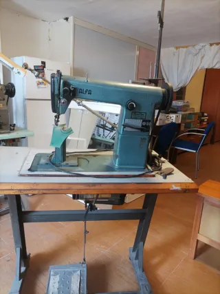 2 Macchine da cucire industriali Alfa e una Seiko