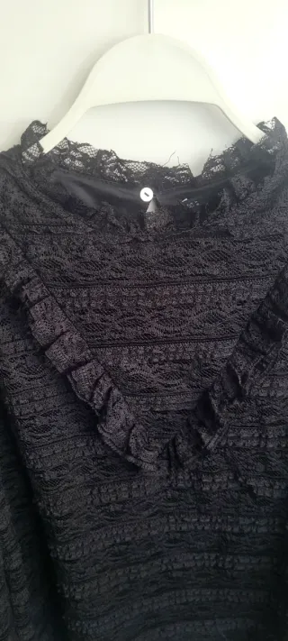 Blusa Sfera Encaje Negro Talla M