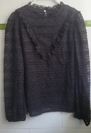 Blusa Sfera Encaje Negro Talla M