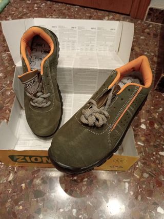 Botas de seguridad ZION verdes y naranjas