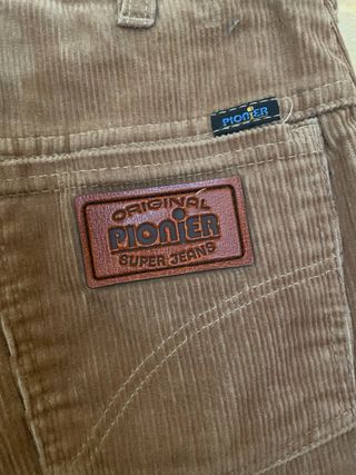 Pantalón de pana marrón