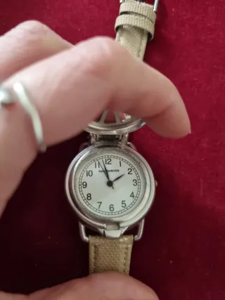 Reloj Neal Roderick Colección Beige/Plata