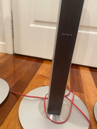 5 Altavoces Sony: 4 Torres + 1 Barra