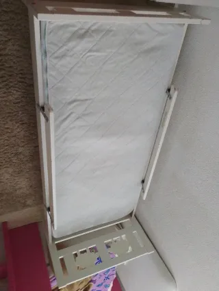 Cama infantil con colchón