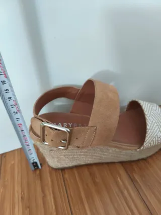 Alpargatas MaryPaz Camel y Blanco T.37