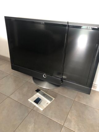 Televisor Loewe Negro y Plata