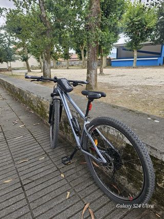 Bicicleta de montaña Rockrider gris