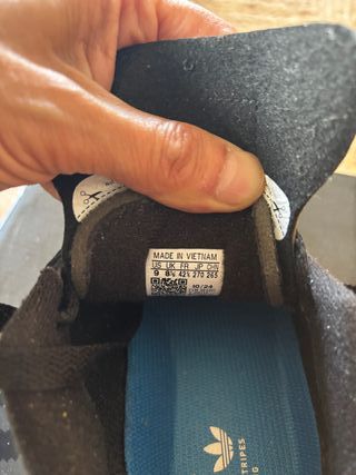 Zapatillas Adidas Busenitz Negras y Rojas